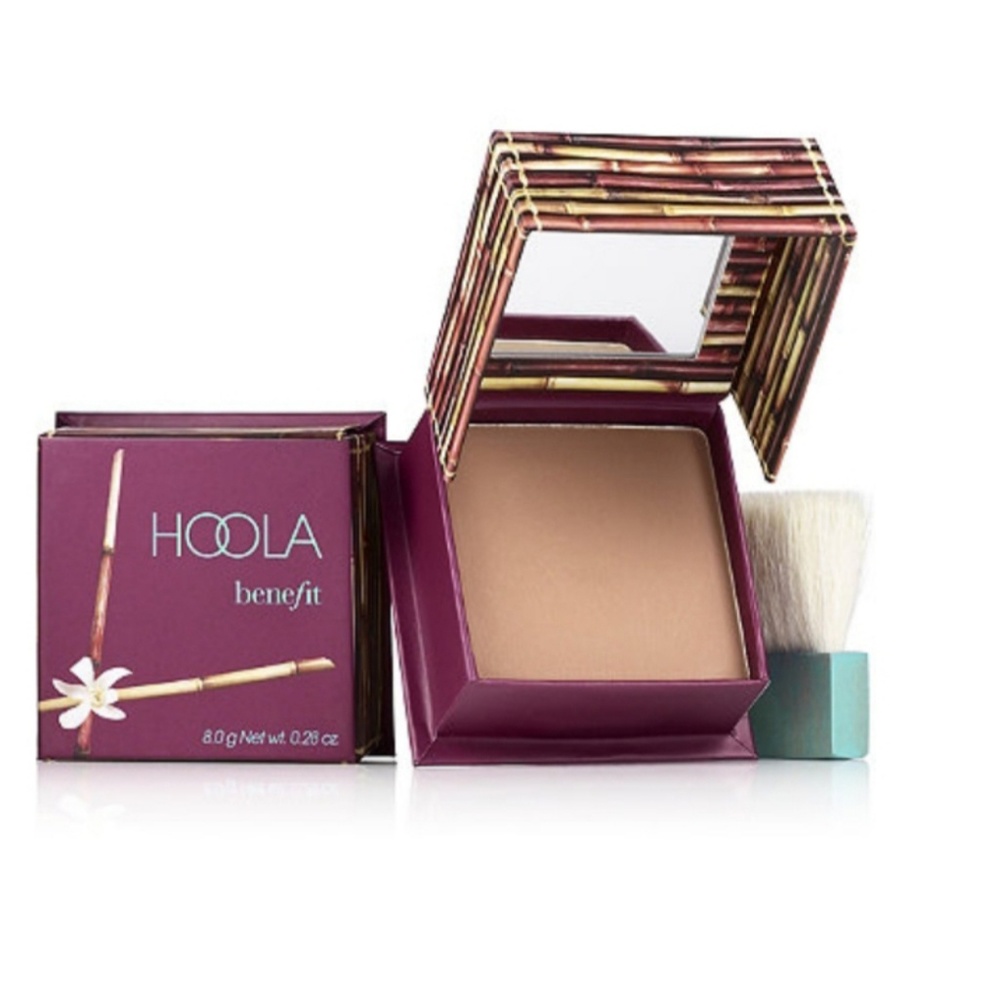 New Benefit Hoola Bronzer w/Brush